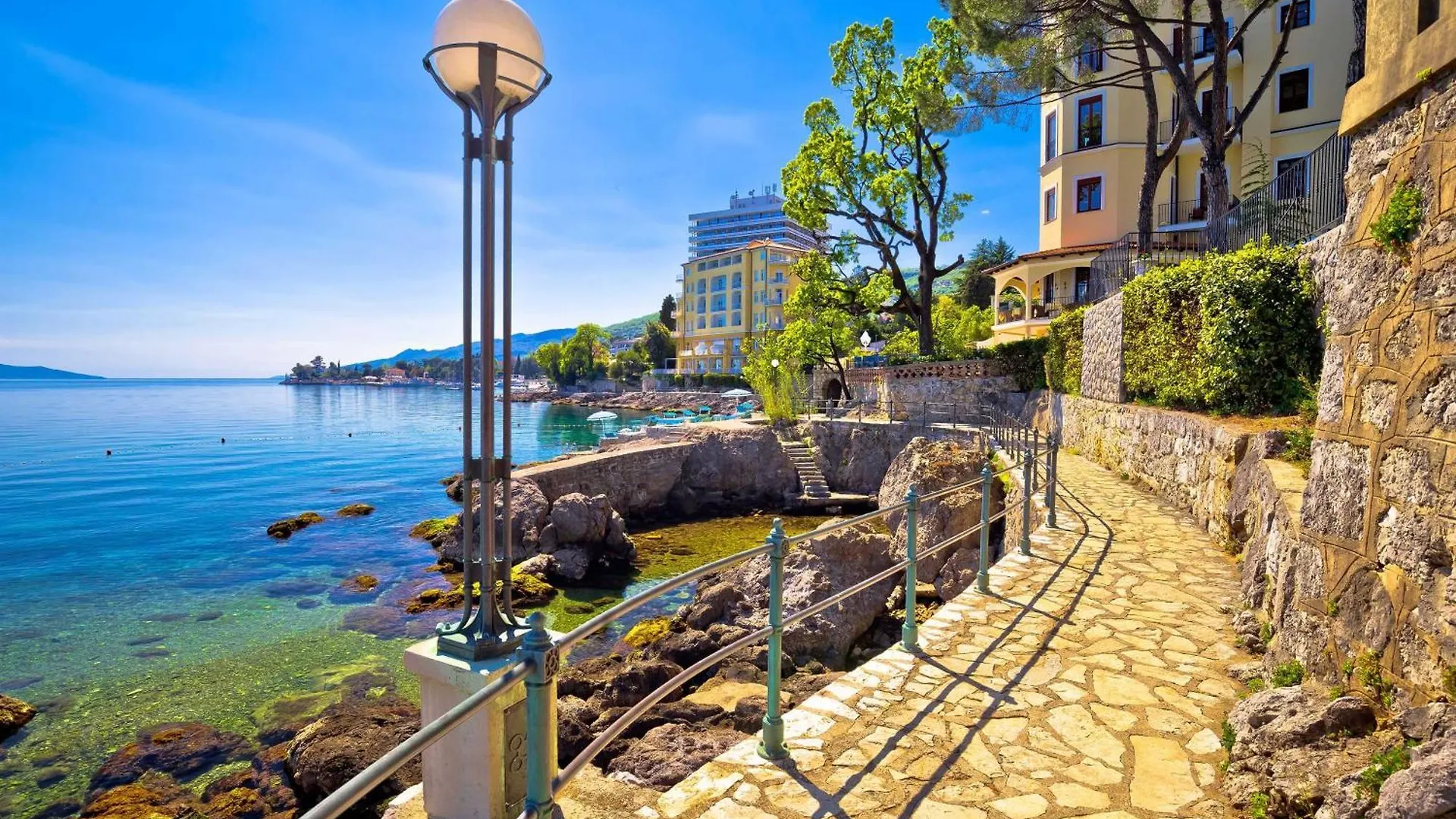 Chic Spacious Apartment Surrounded By Nature Near Opatija Matulji