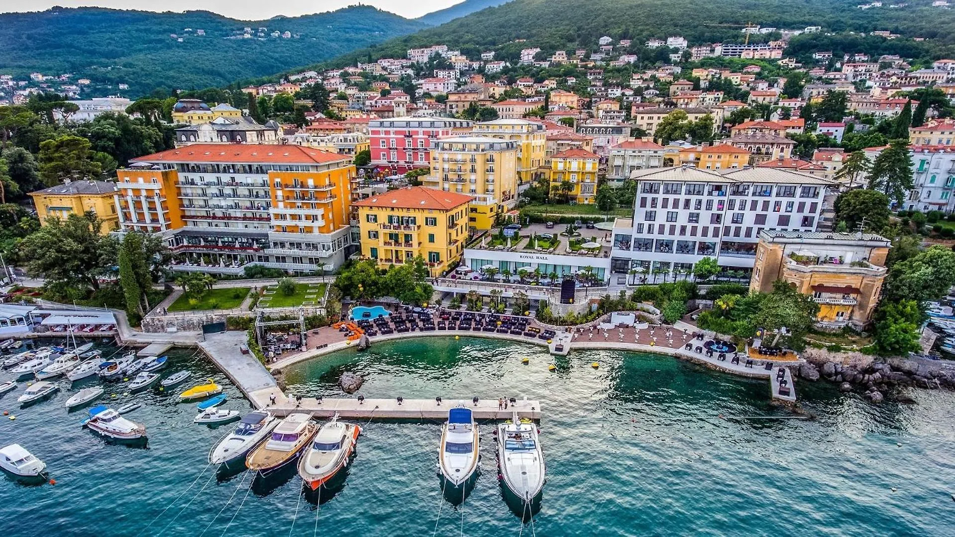 Chic Spacious Apartment Surrounded By Nature Near Opatija Matulji Croatia